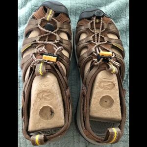 KEEN Whisper Women's Size 7 BRN  Waterproof Hiking